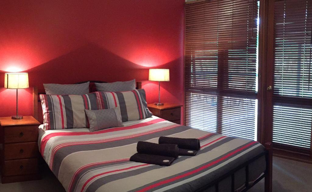 Friends At Mclaren Vale Bed & Breakfast Room photo